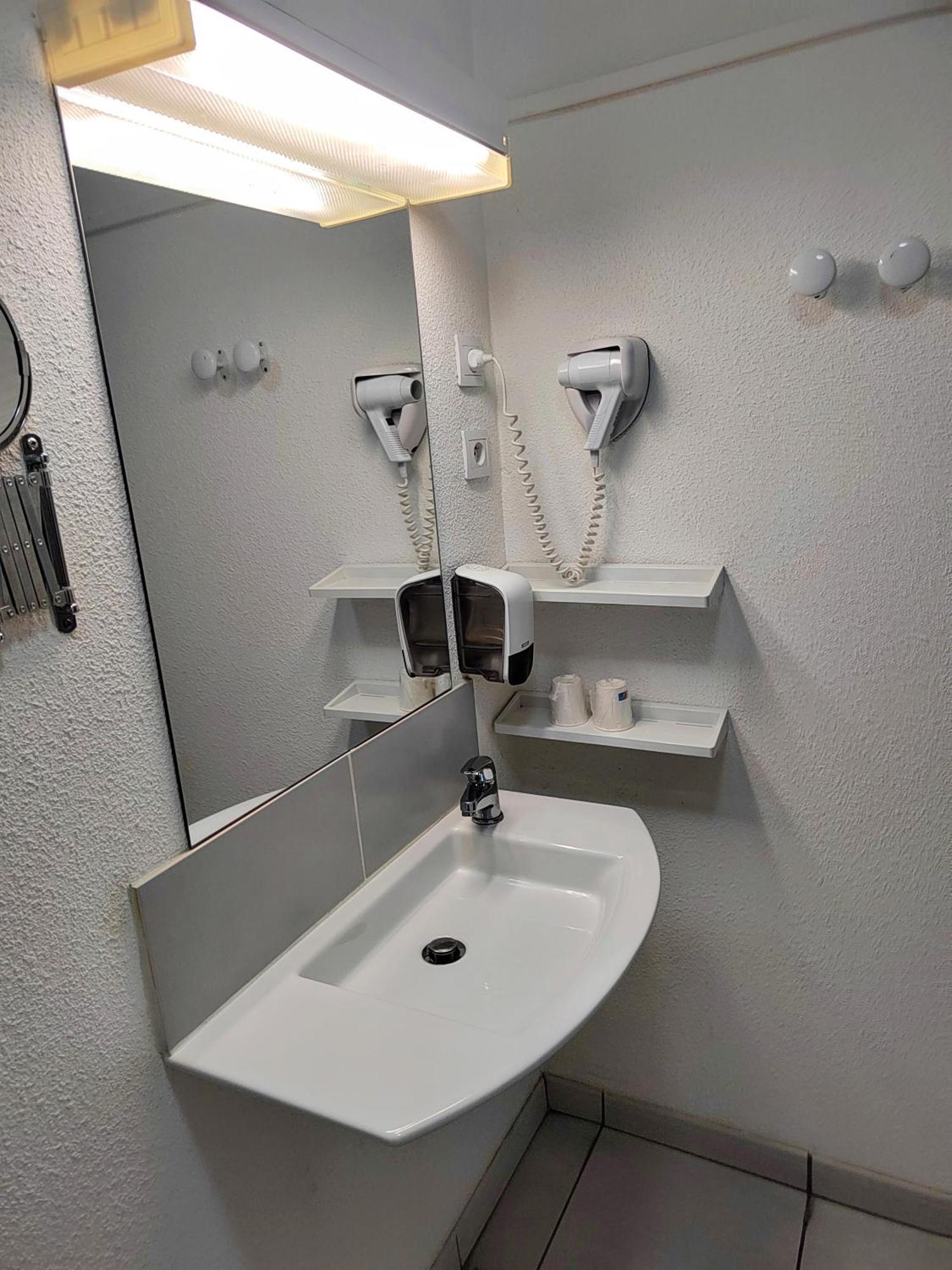 Hotel Le 15 Perigueux Coulounieix-Chamiers Exteriör bild